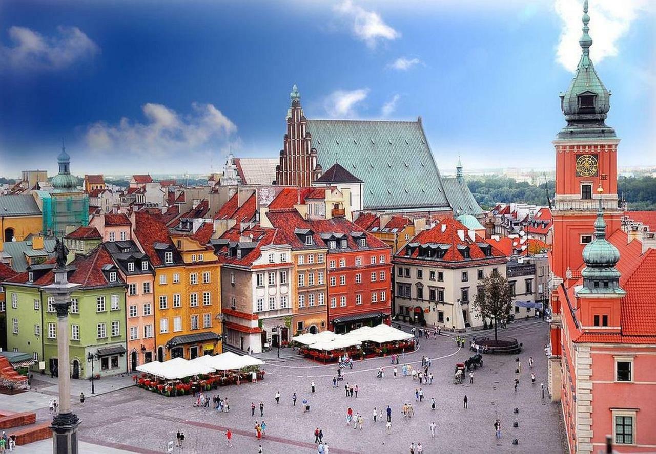 Elegant Panoramic Warsaw